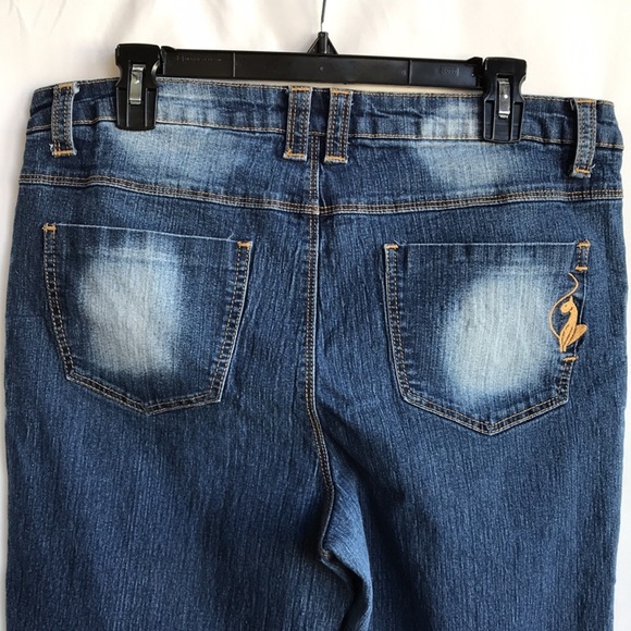 Phat Fashions Silver Label rolled capris with cat on back pocket, size 16 - Picture 5 of 12